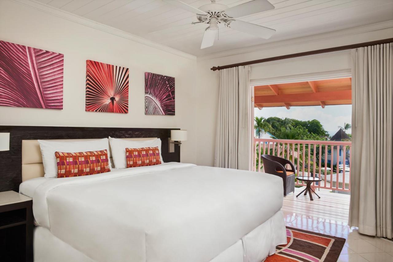 Crystal Cove By Elegant Hotels - All-Inclusive Saint James Esterno foto