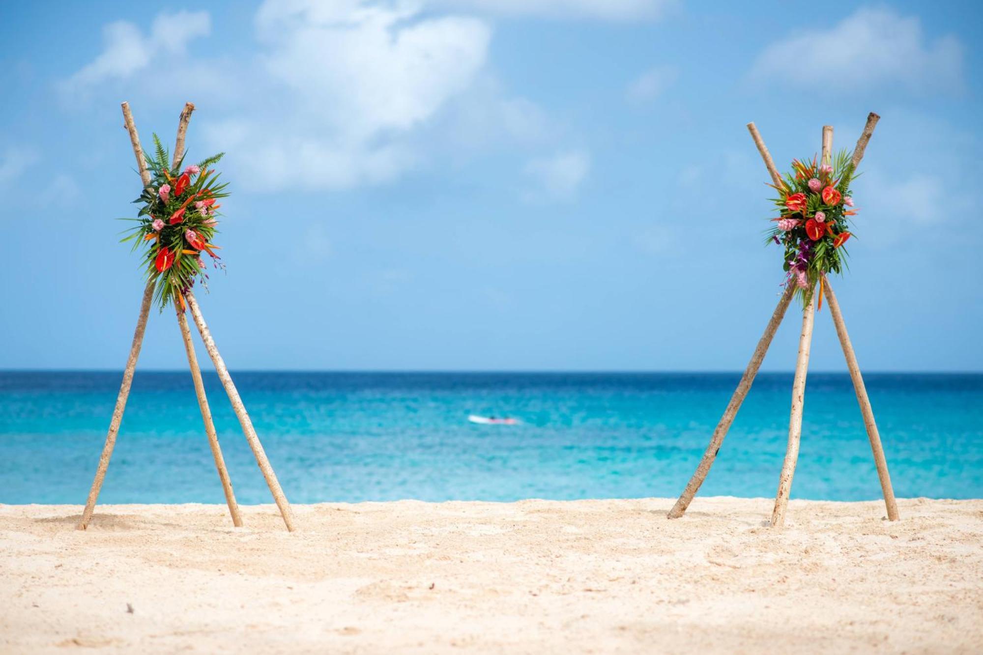 Crystal Cove By Elegant Hotels - All-Inclusive Saint James Esterno foto
