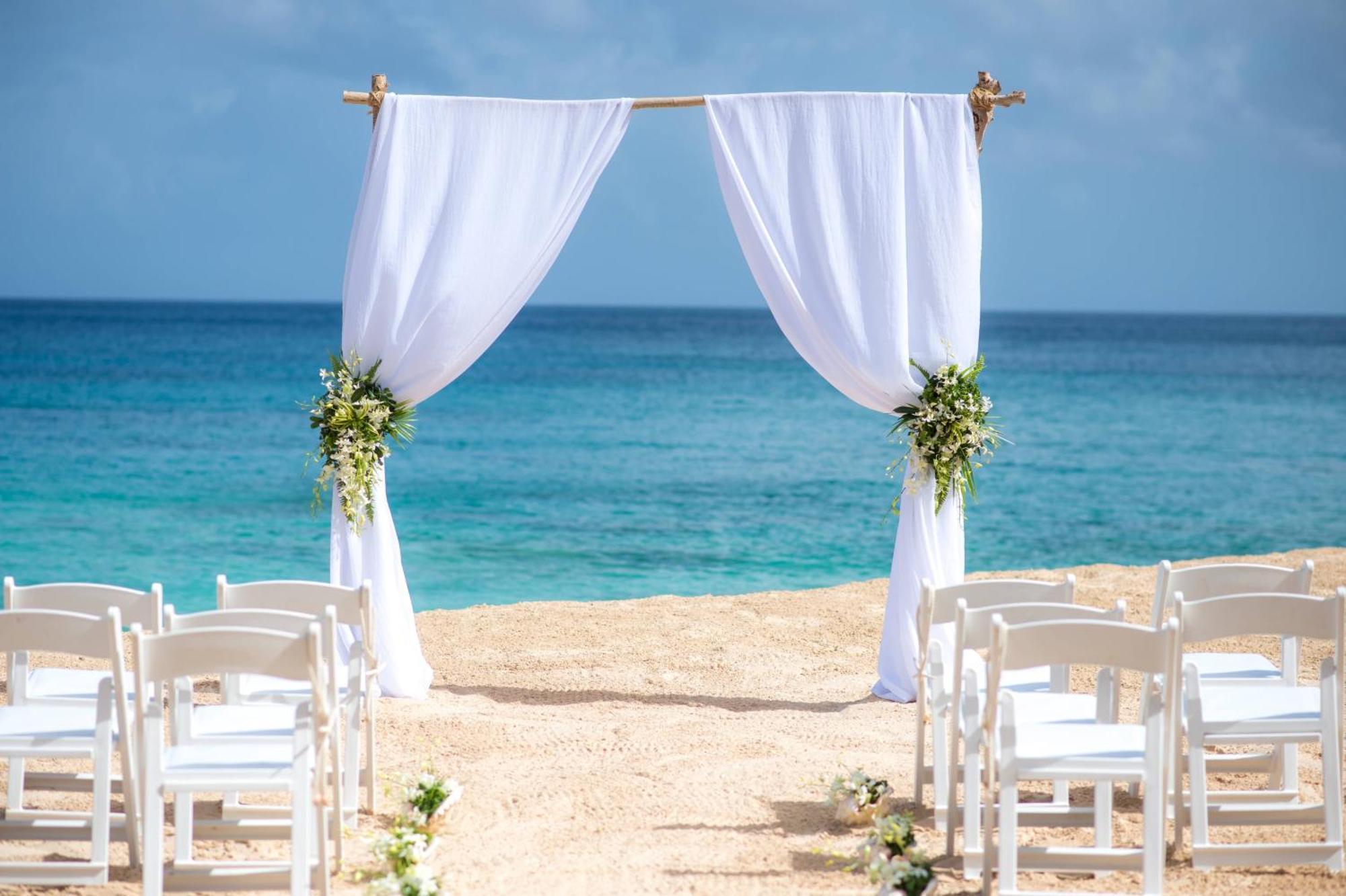 Crystal Cove By Elegant Hotels - All-Inclusive Saint James Esterno foto