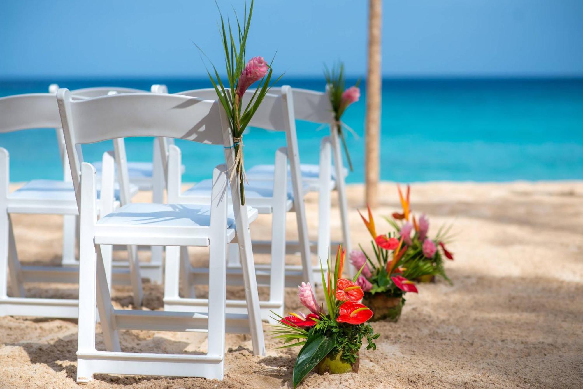 Crystal Cove By Elegant Hotels - All-Inclusive Saint James Esterno foto
