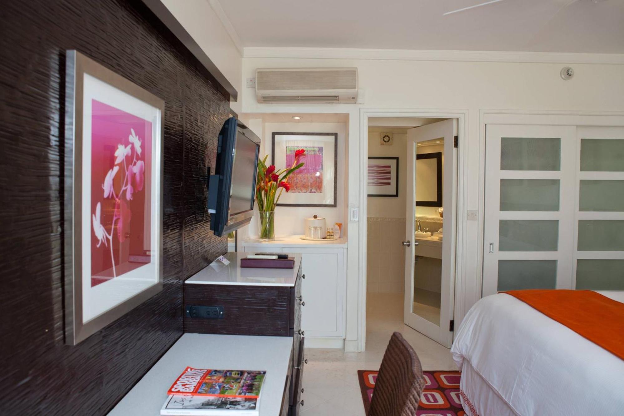 Crystal Cove By Elegant Hotels - All-Inclusive Saint James Esterno foto