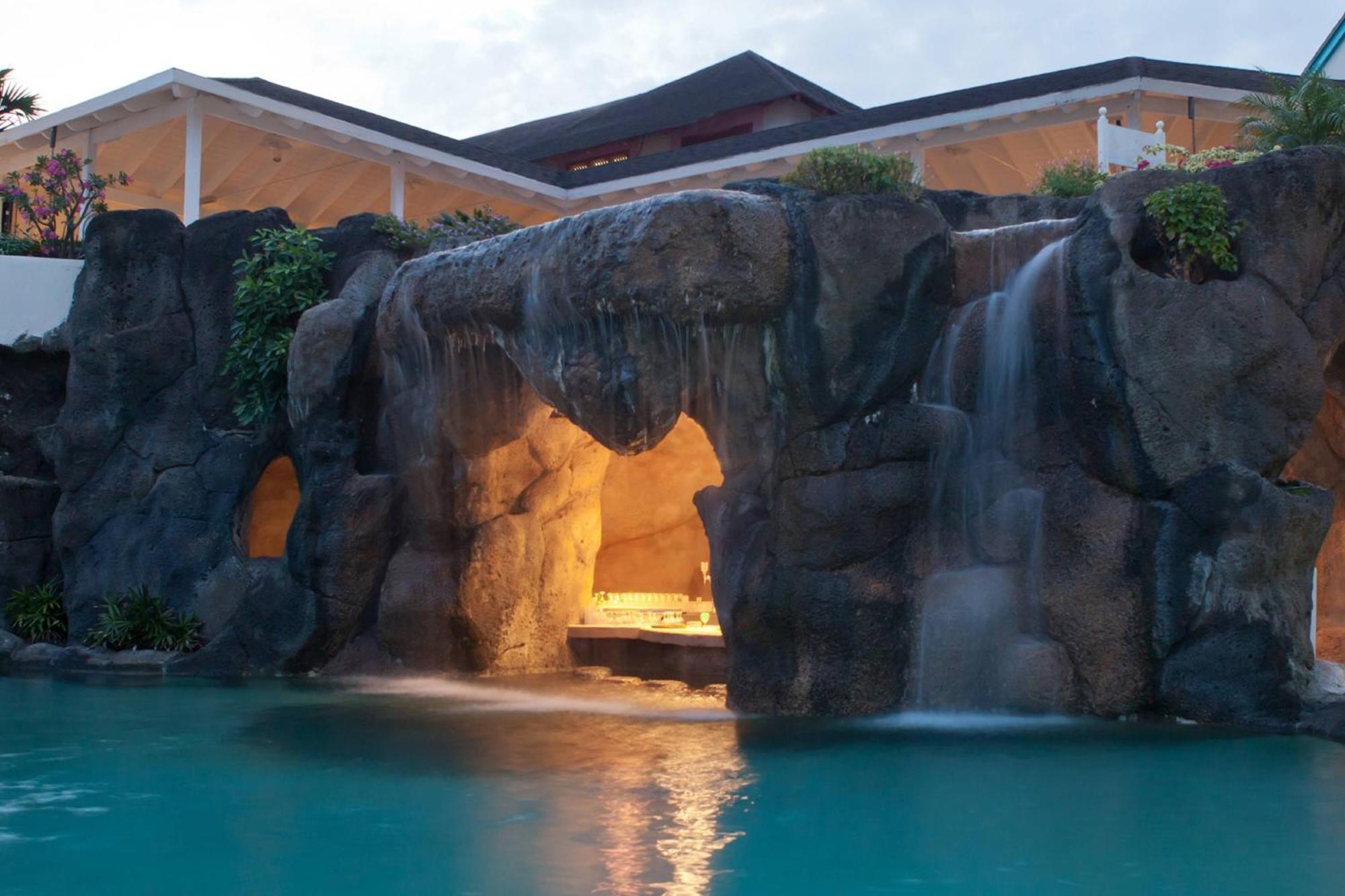 Crystal Cove By Elegant Hotels - All-Inclusive Saint James Esterno foto